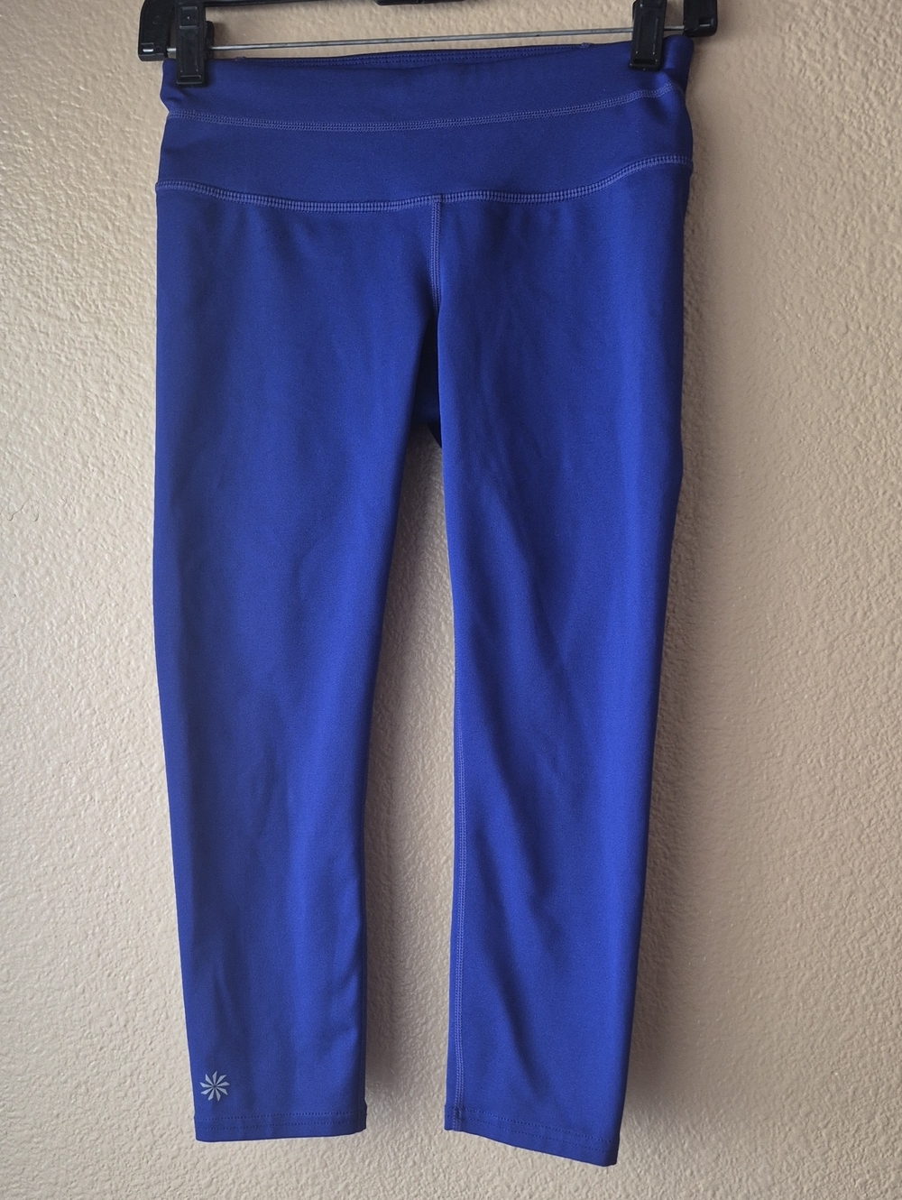 Vibrant Royal Blue Cropped Active Leggings